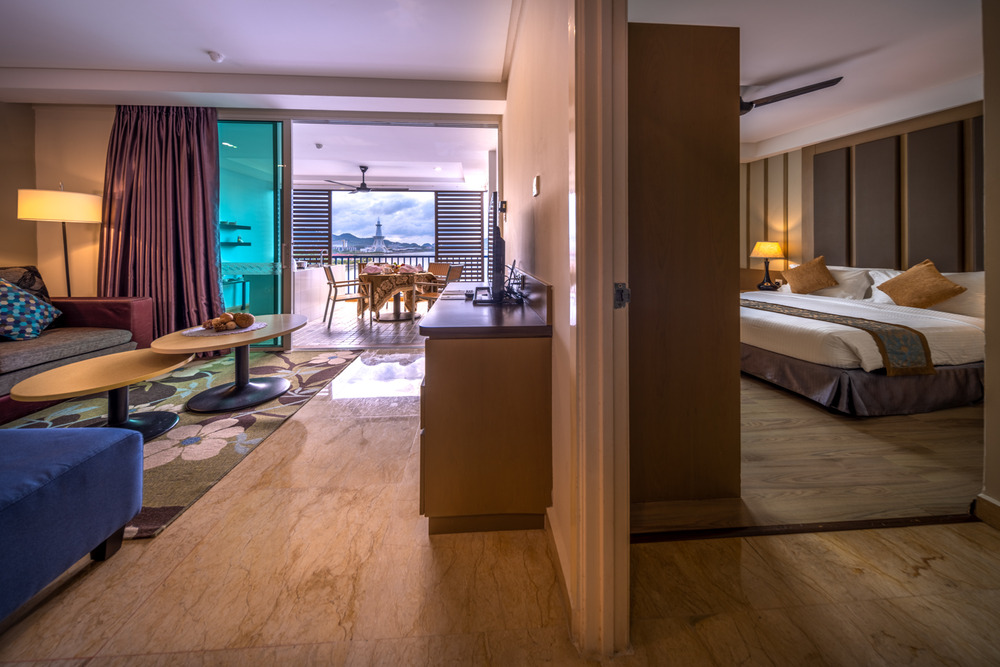 تو بيدروم سويت سي فيو